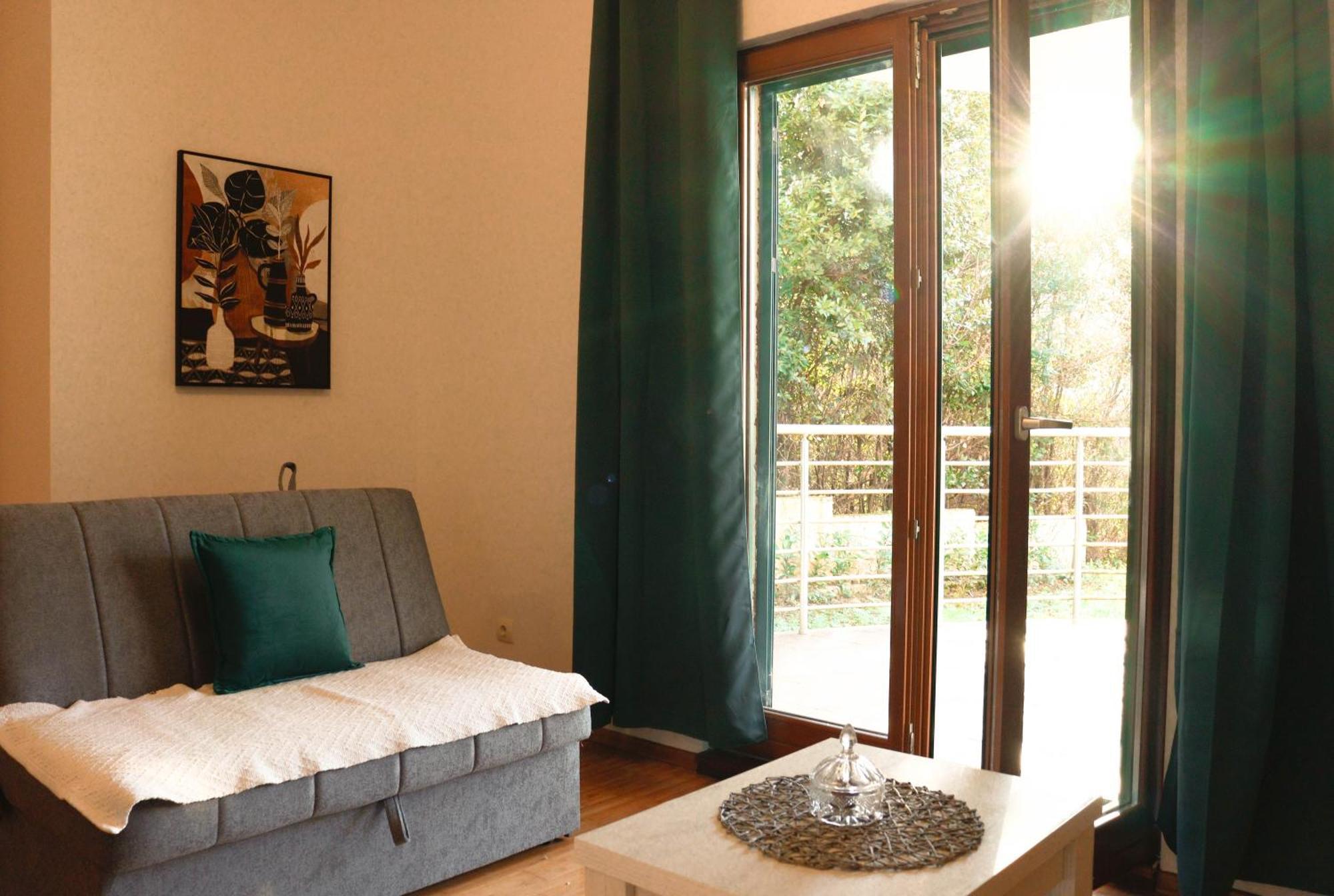 Mia Apartman *